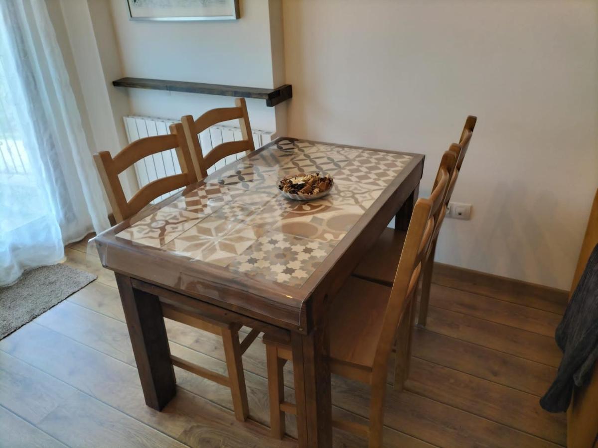 Apartamento Montes de Lillo Puebla de Lillo Exterior foto